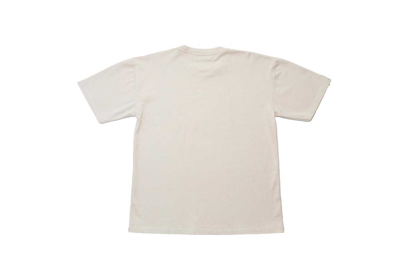 t-shirt semplice su sfondo bianco foto