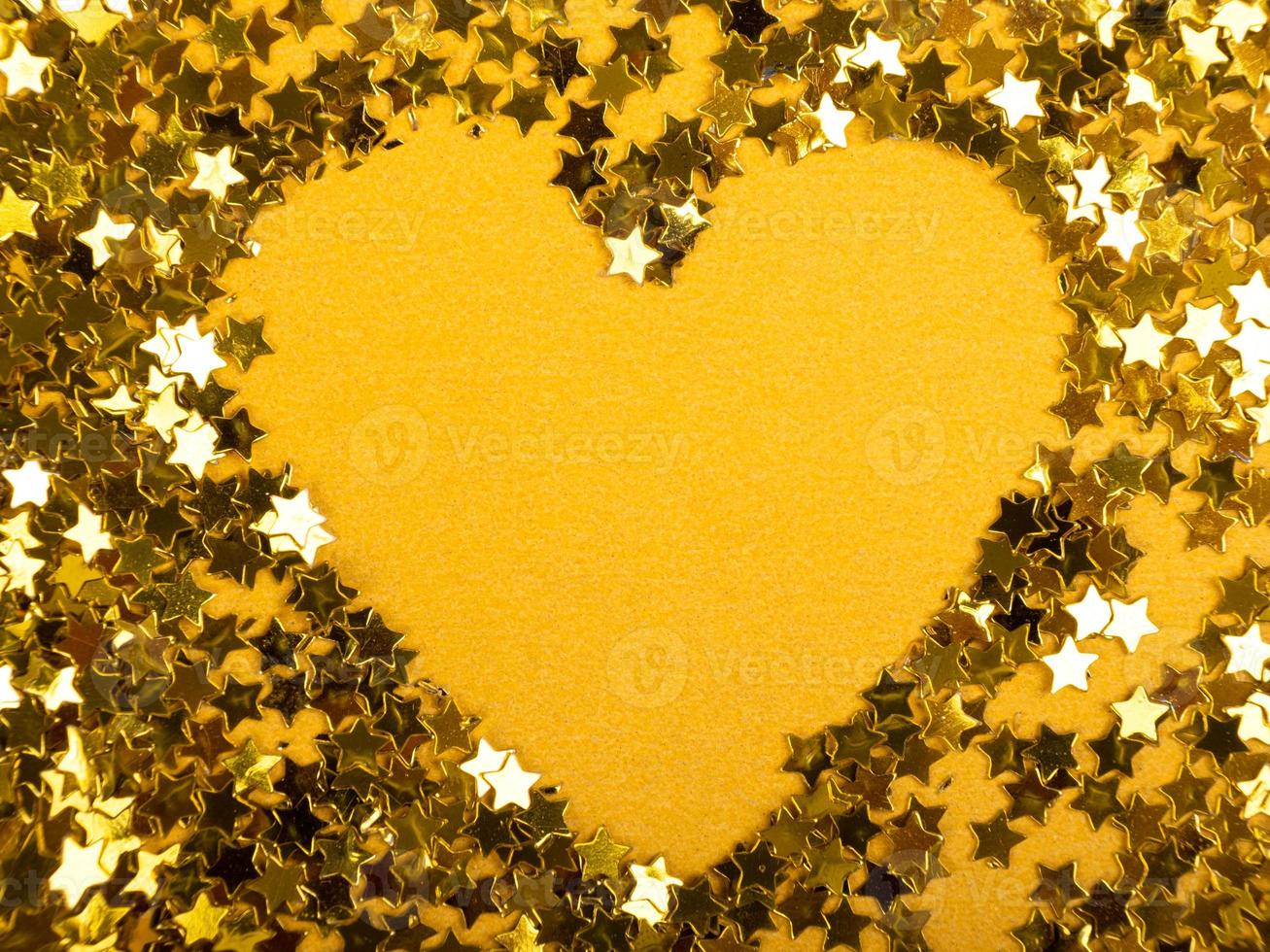 san valentino cuore di stelle dorate su sfondo giallo yellow foto