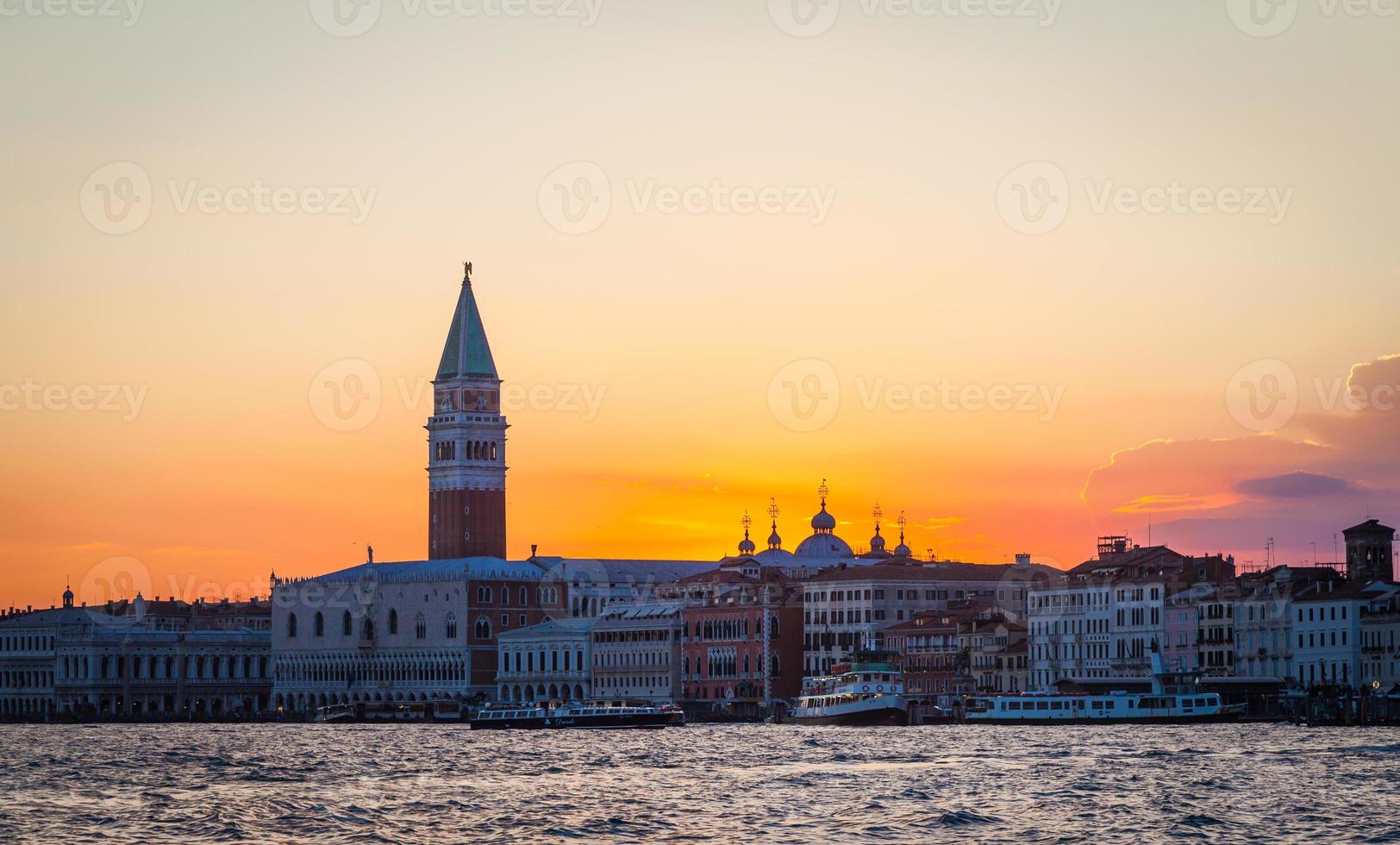 tramonto a venezia, italia foto