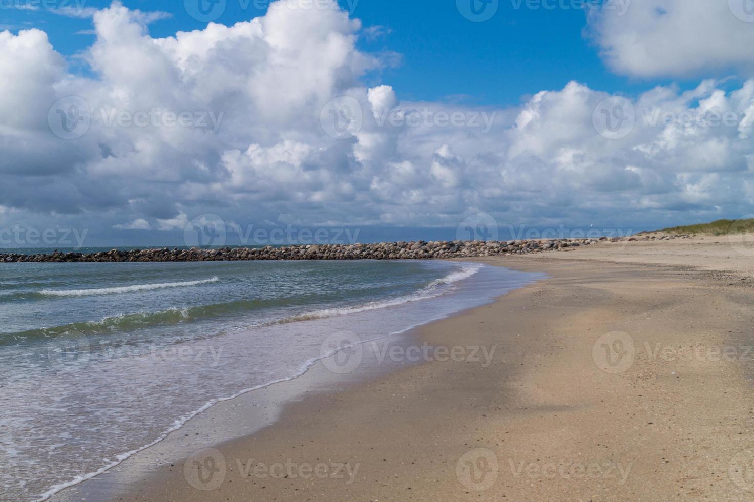 sulla spiaggia di blavand ho danimarca foto