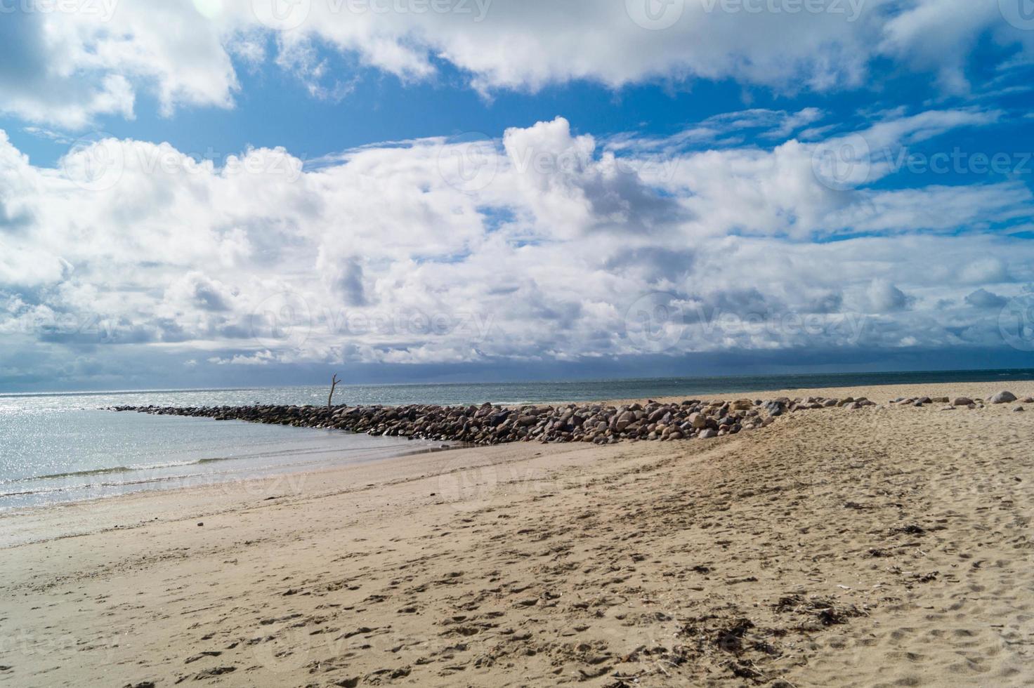 sulla spiaggia di blavand ho danimarca foto