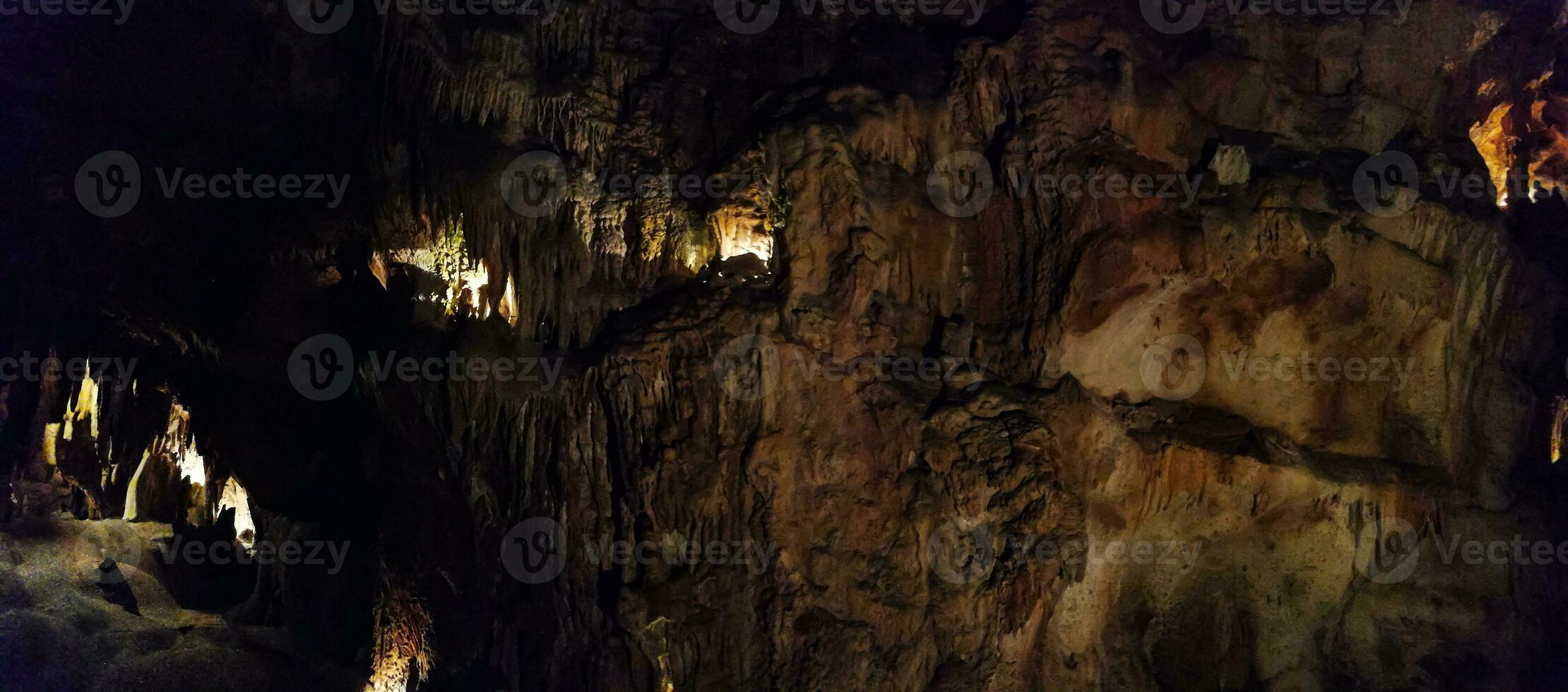 dettaglio di grotte nel il serra de mira d'Aire, nel Portogallo foto