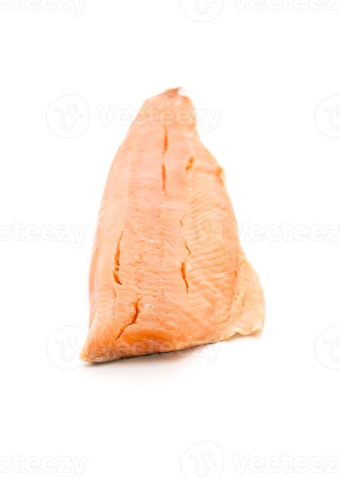 salmone fresco su bianco foto