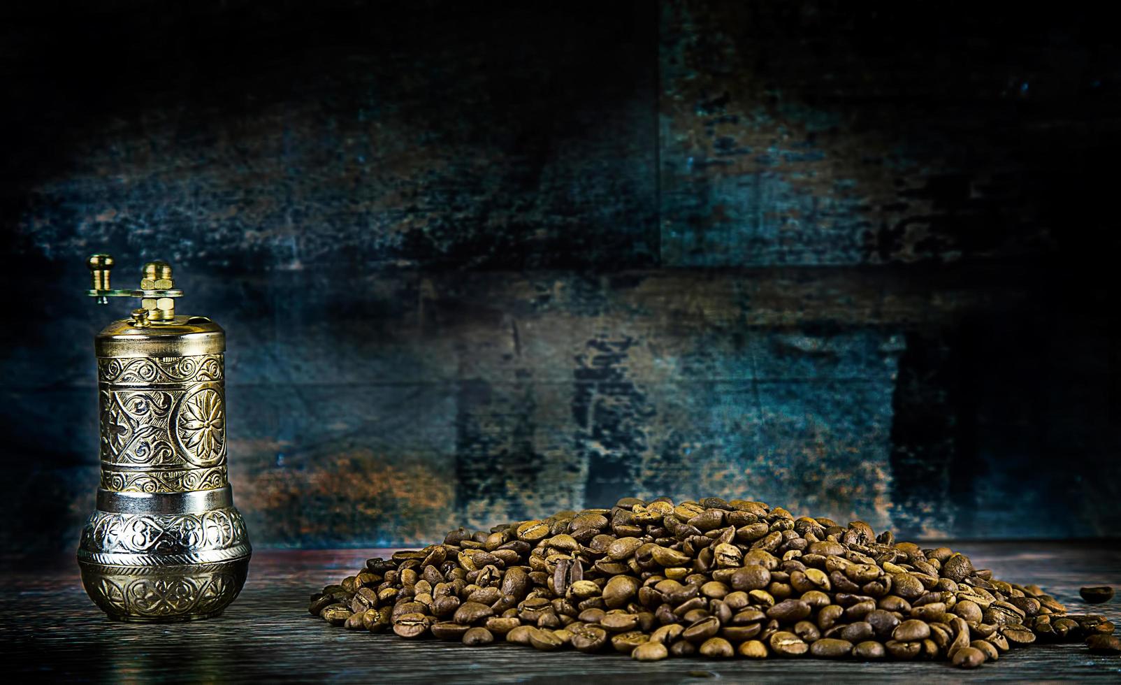 chicchi di caffè tostati al naturale foto