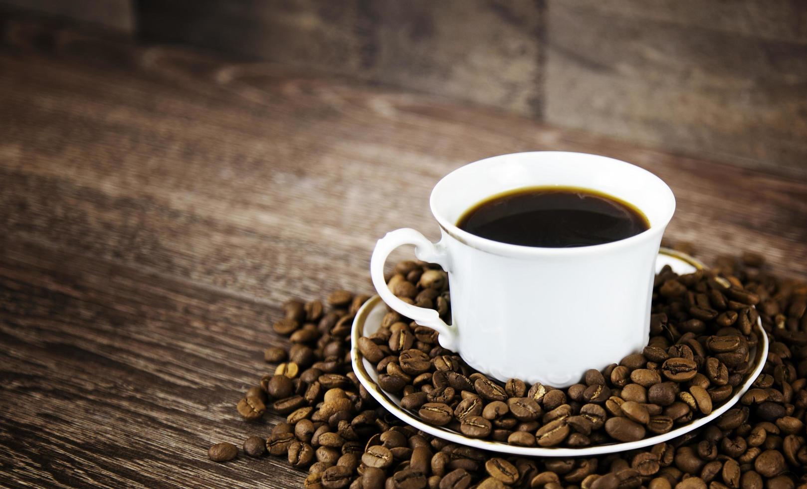 chicchi di caffè tostati al naturale foto