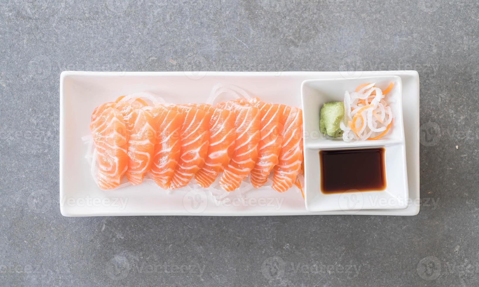 sashimi di salmone crudo foto