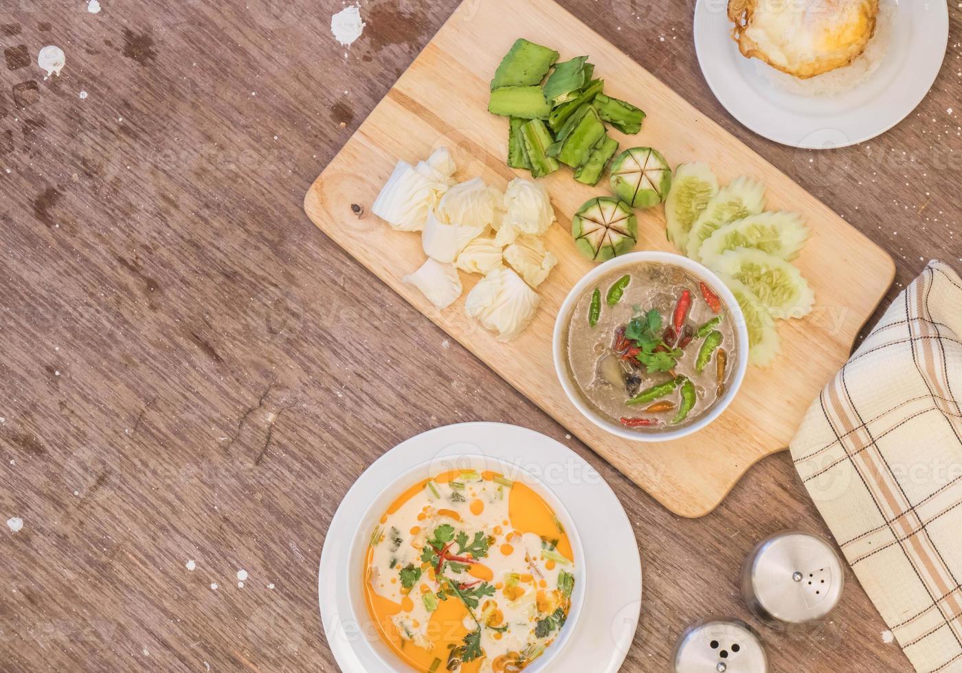 granchio in zuppa di cocco o stufato di granchio foto