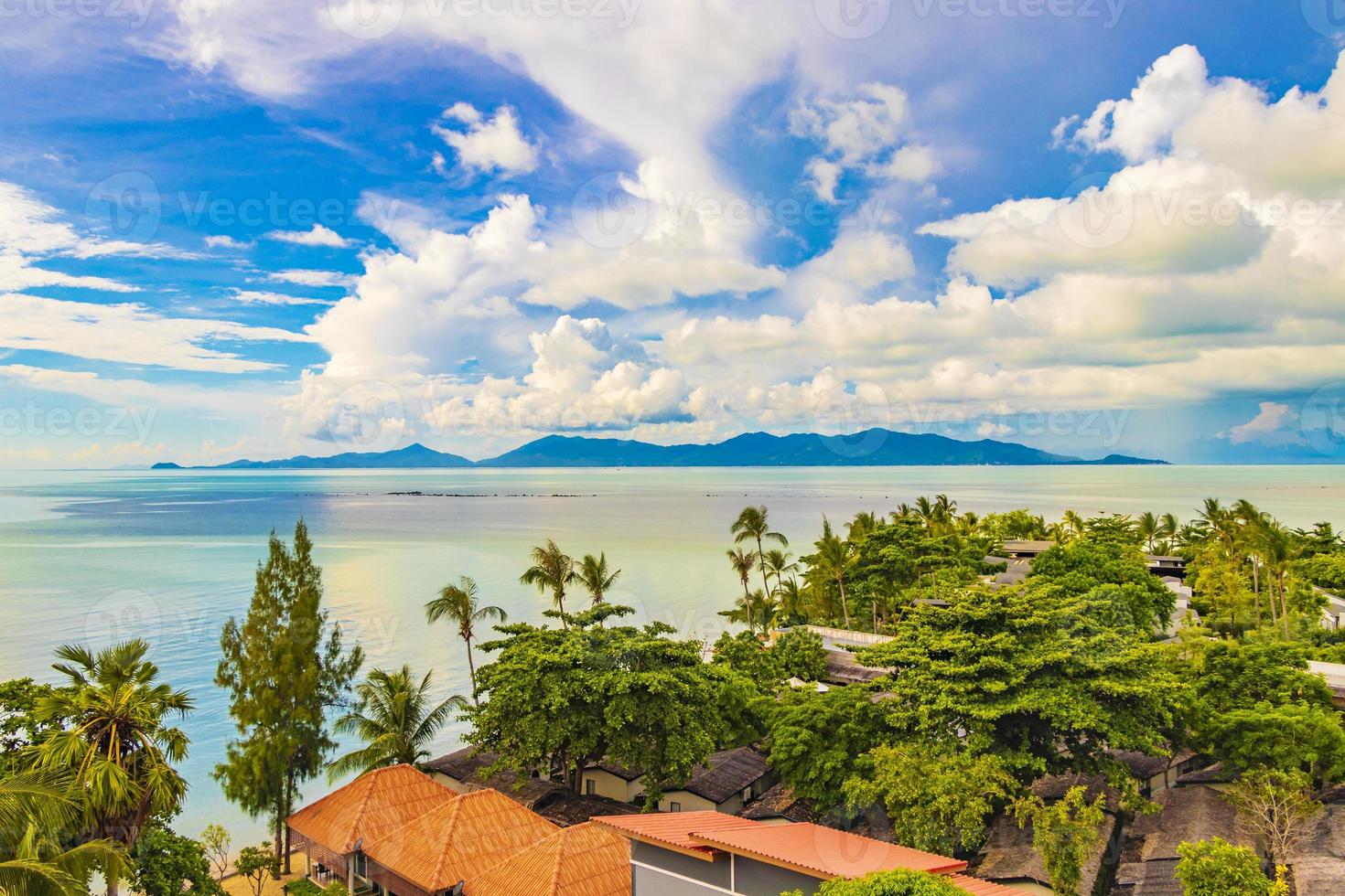 incredibile spiaggia dell'isola di koh samui e panorama del paesaggio in thailandia. foto