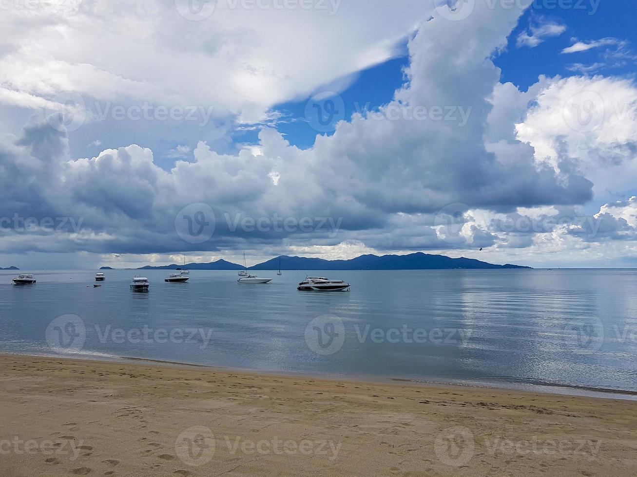 isola di koh samui della spiaggia di bophut, vista su pha-ngan. foto