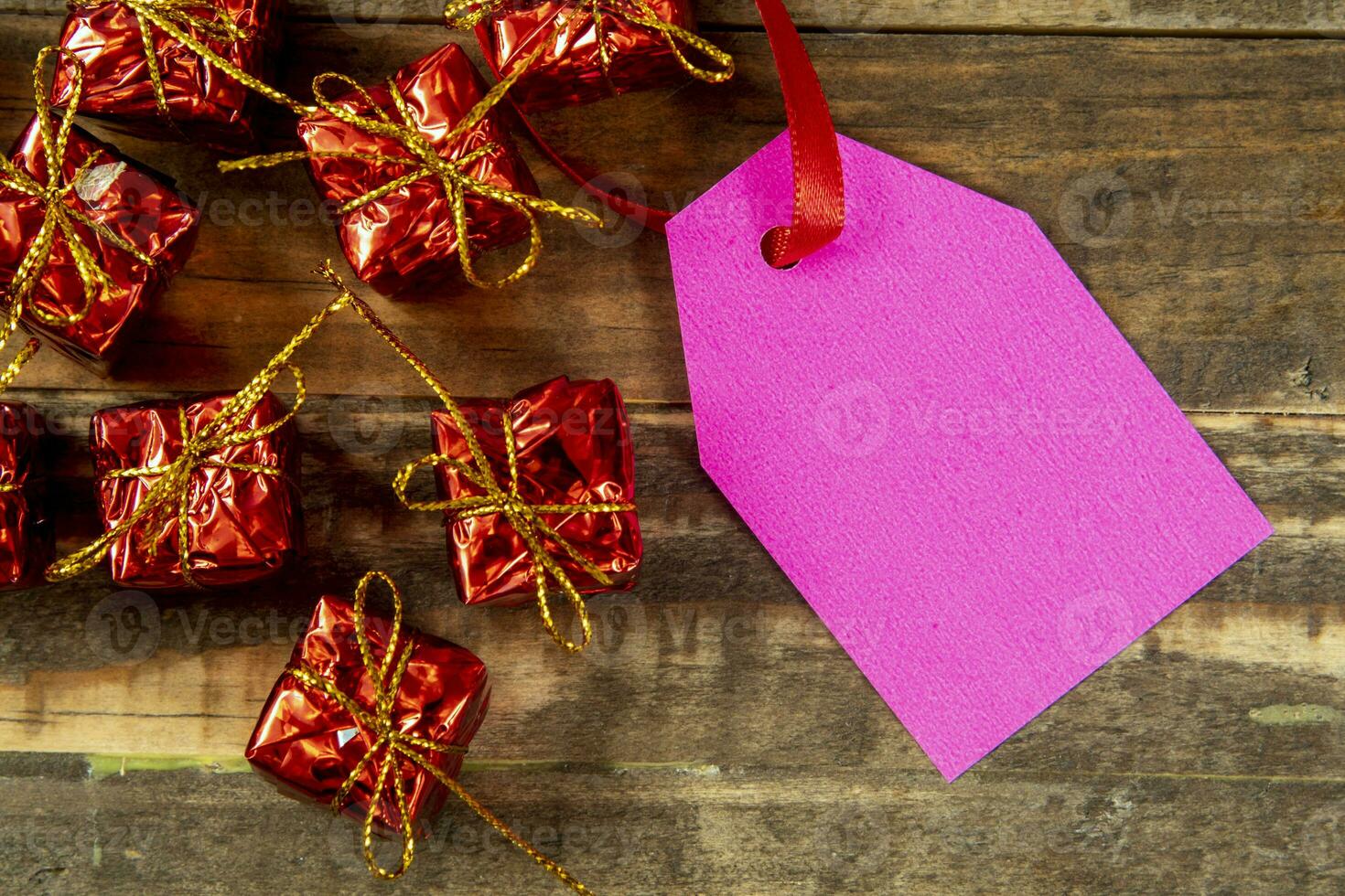 decorativo Natale elementi Il prossimo per carta con rosso nastro e spazio per Scrivi foto