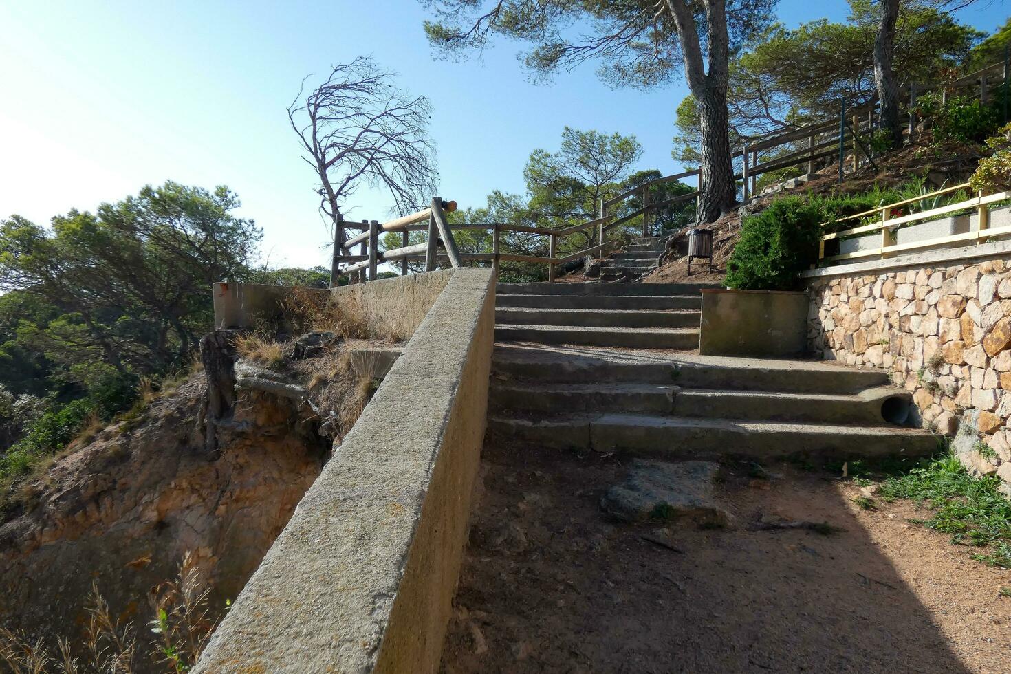 costa brava e costiero sentiero lungo il aspro costa di settentrionale catalogna, Spagna foto