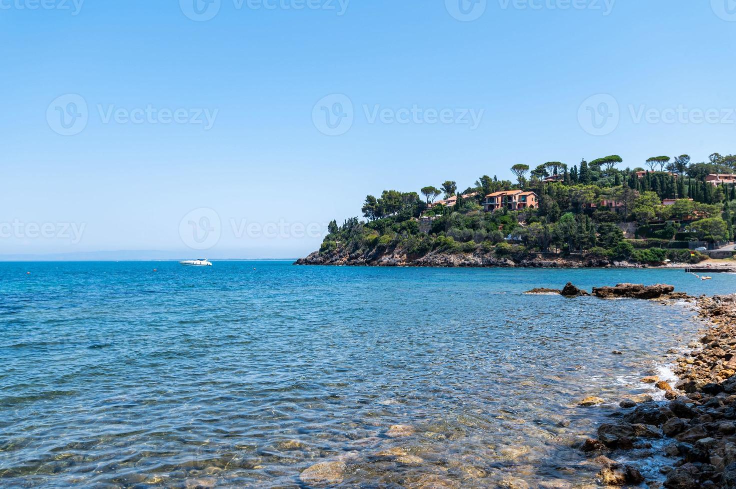 veduta di una caletta a porto santo stefano foto