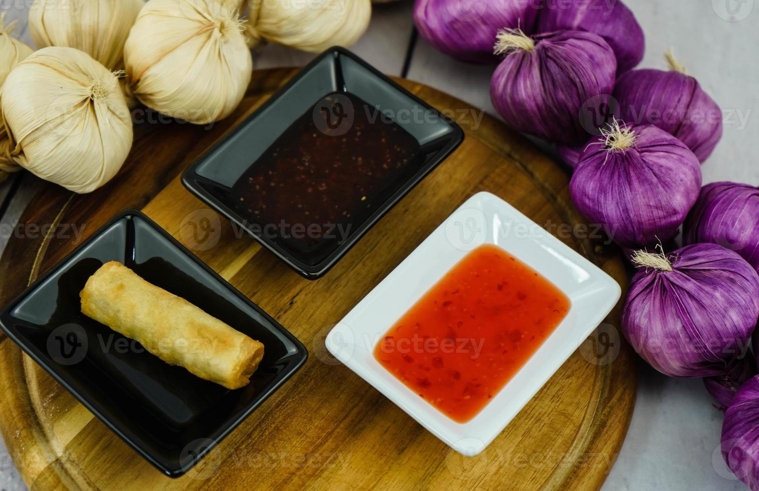 zuppa tradizionale di verdure fresche asiatiche foto