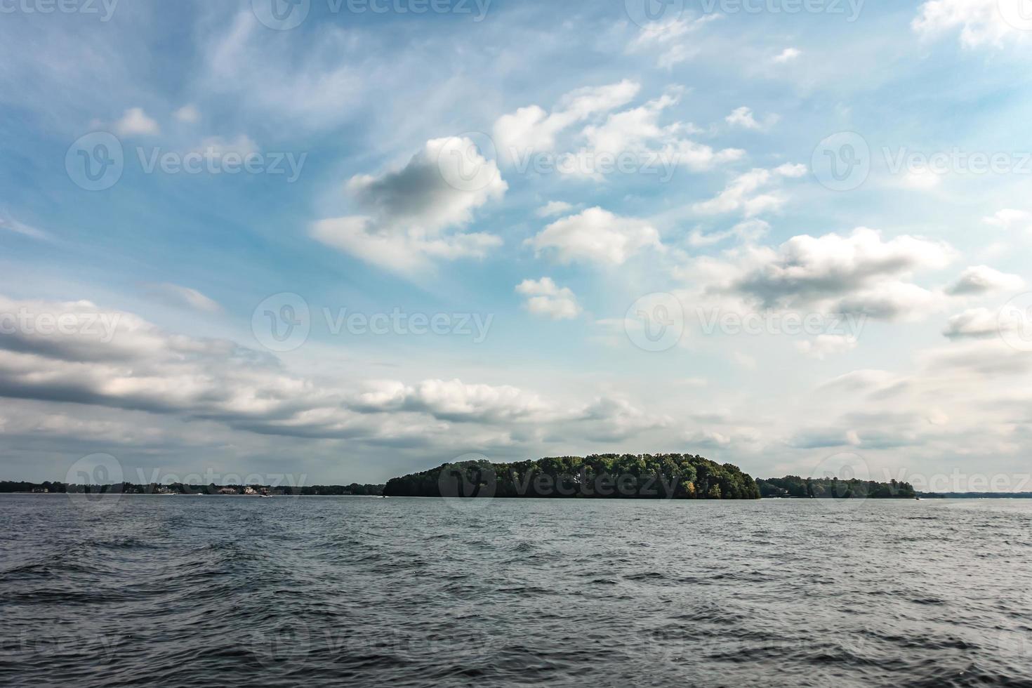 in barca intorno al lago normanno nord carolina foto