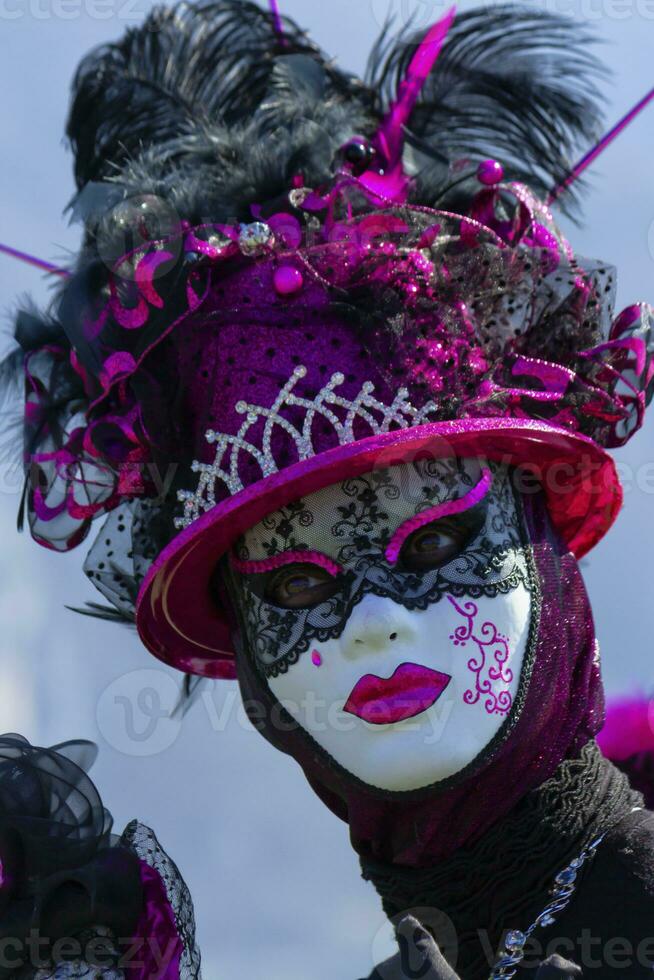 bellissimo maschera a il Venezia carnevale nel Annecy, Francia foto