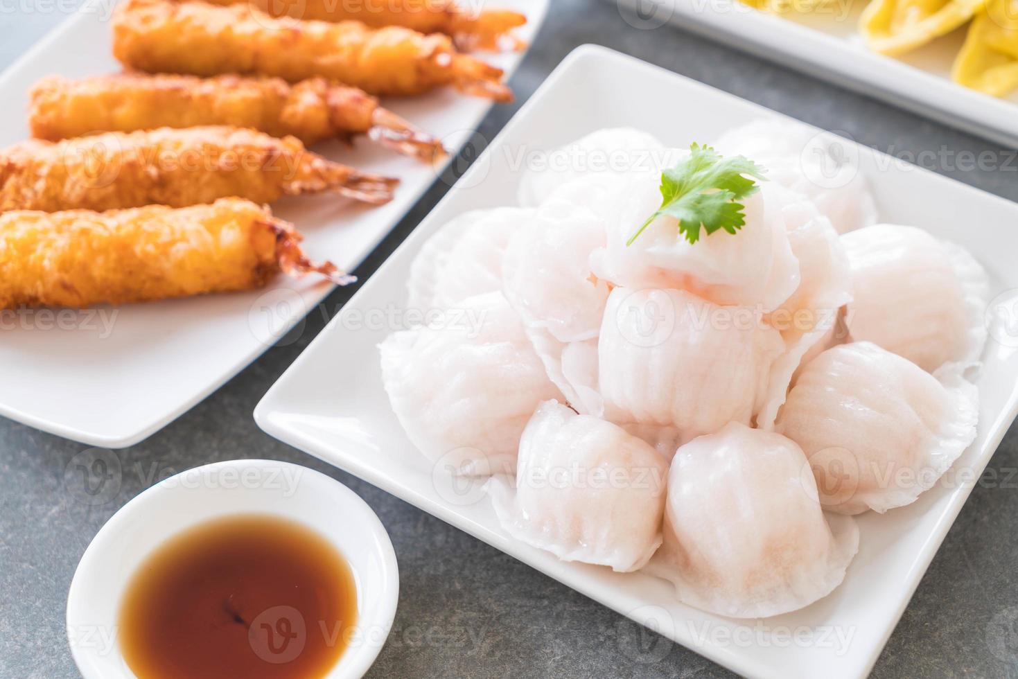 gnocchi di gamberi al vapore dim sum foto