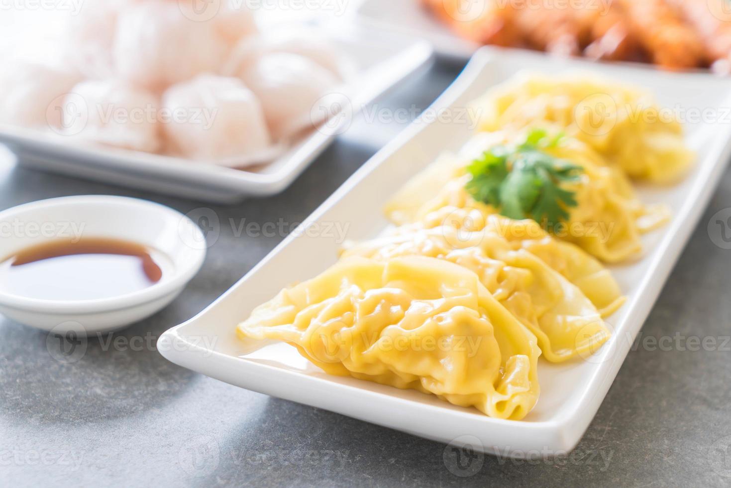 gnocchi di gamberi al vapore dim sum foto