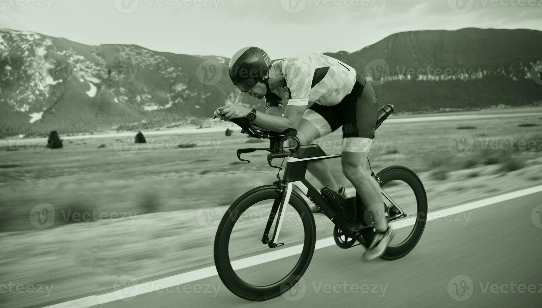 bici da corsa per atleta di triathlon foto