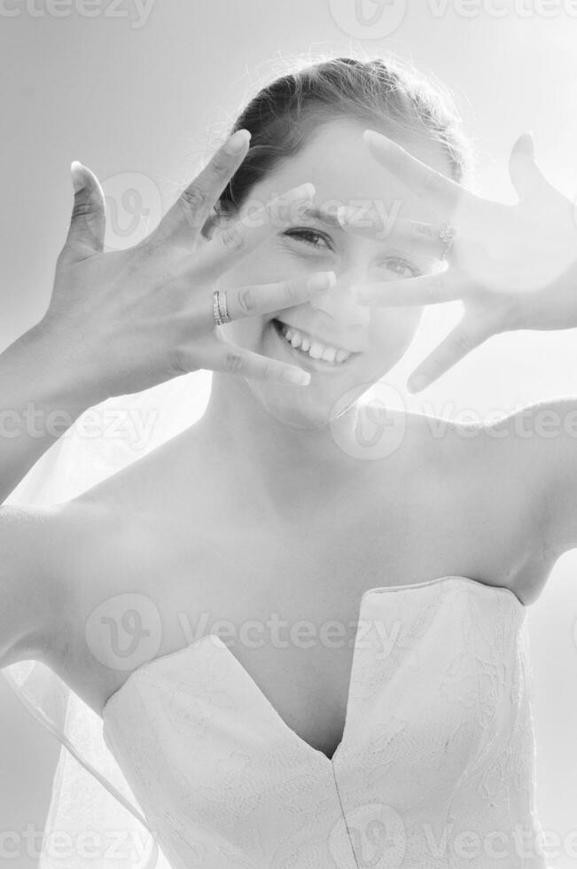 bella sposa all'aperto foto