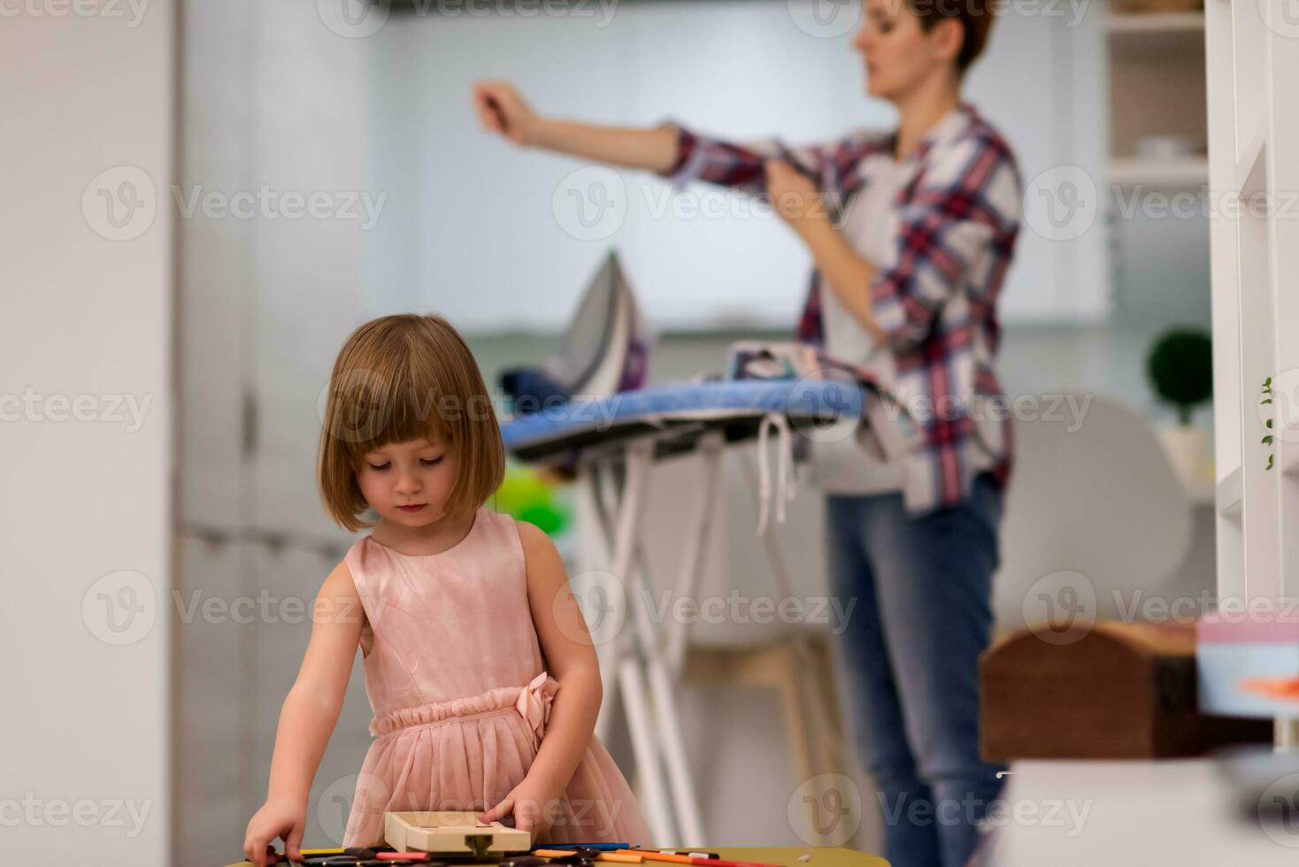 madre e figlia la spesa tempo insieme a casa foto