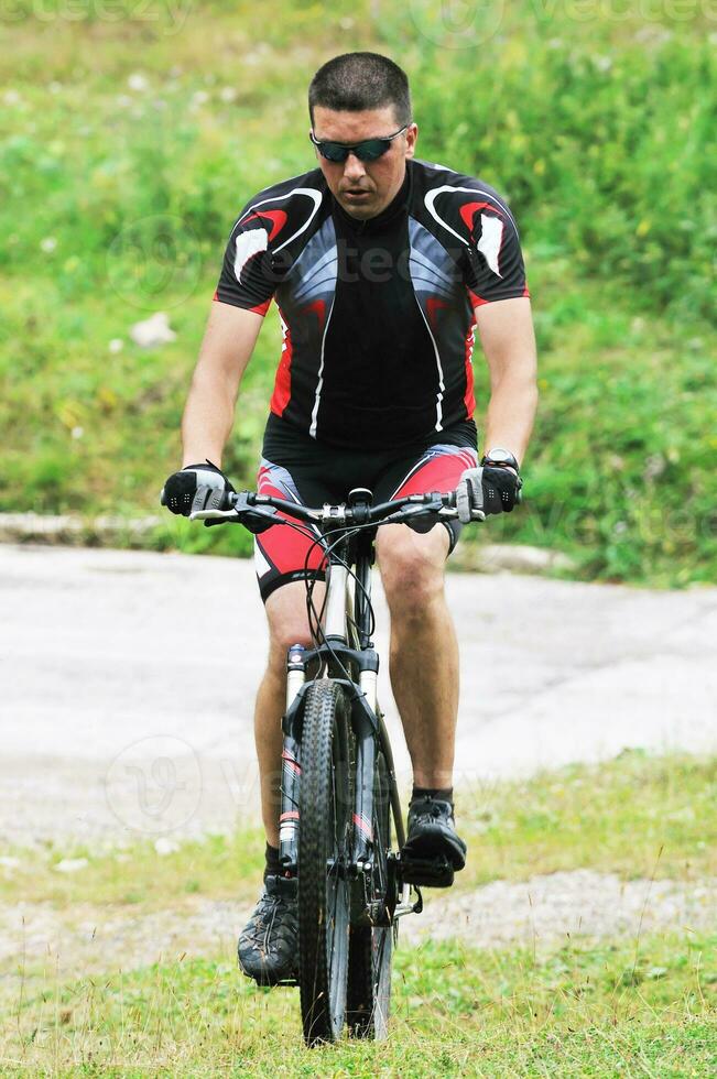 montagna bicicletta all'aperto cavalcata foto