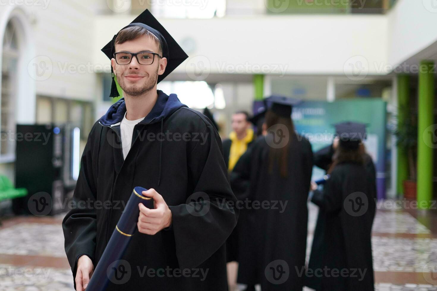 ritratto di la laurea giorno foto