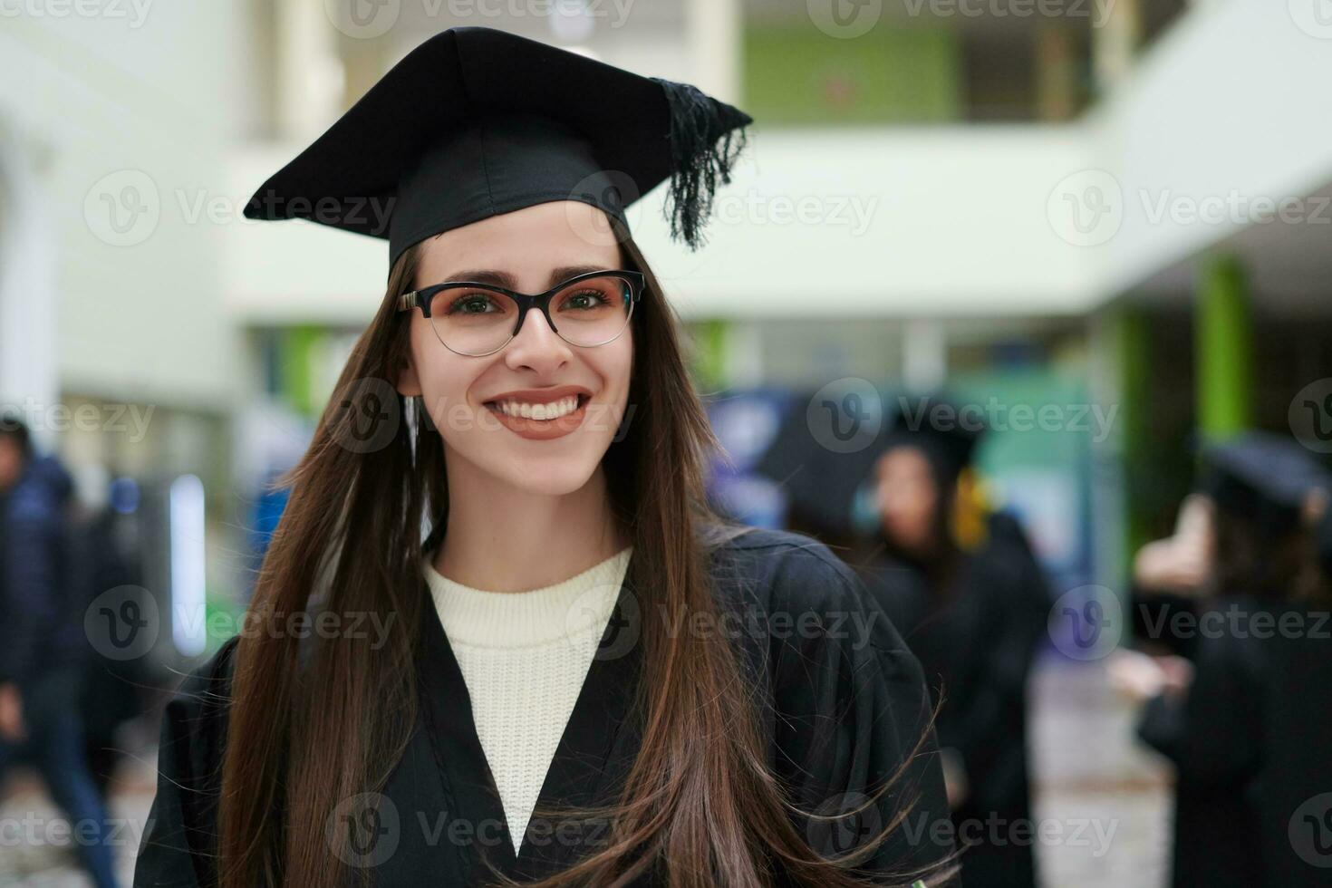 ritratto di la laurea giorno foto