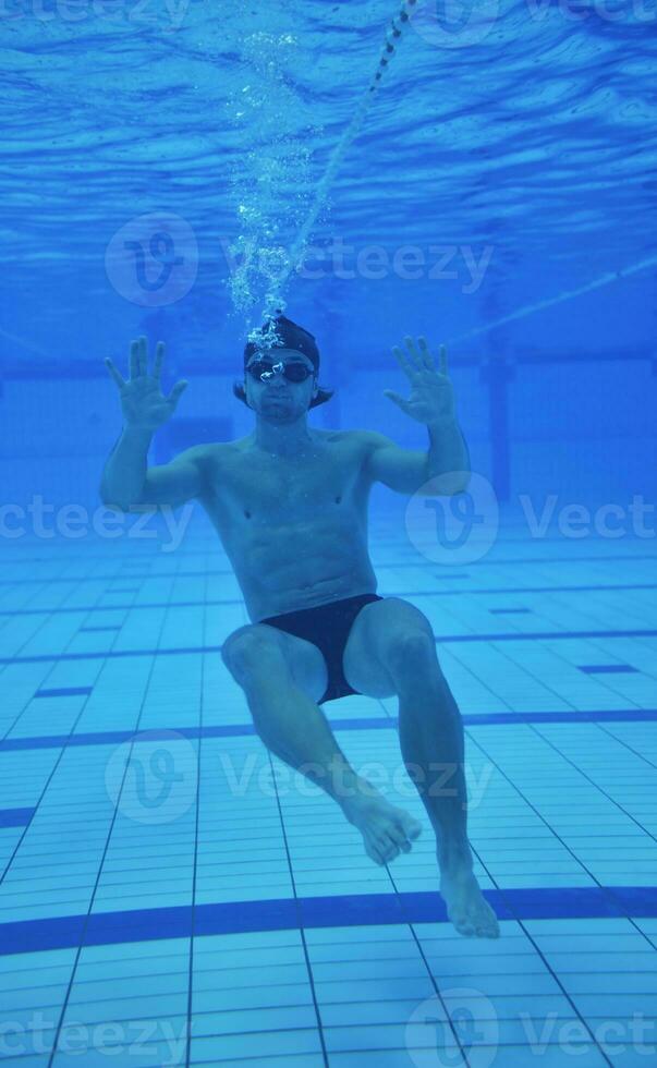 piscina sott'acqua foto