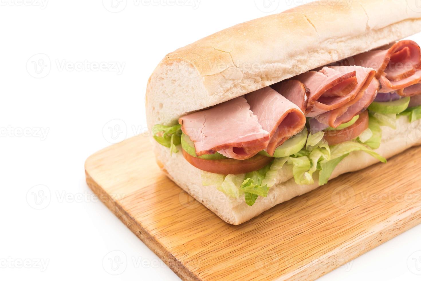 panino sottomarino prosciutto e insalata foto