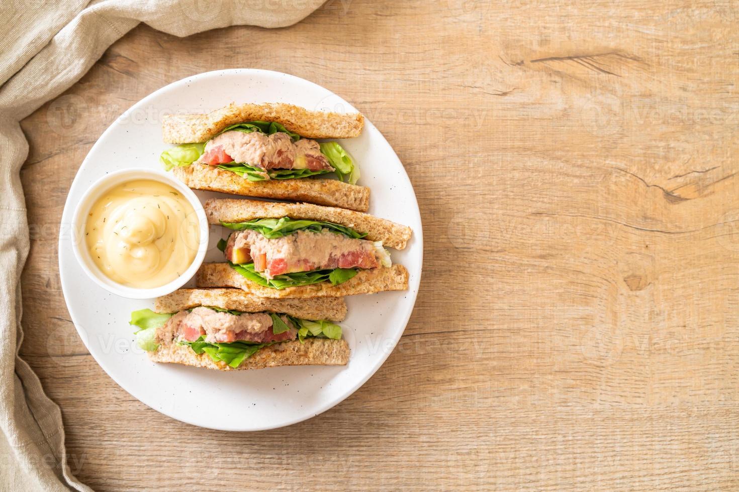 panino al tonno fatto in casa foto