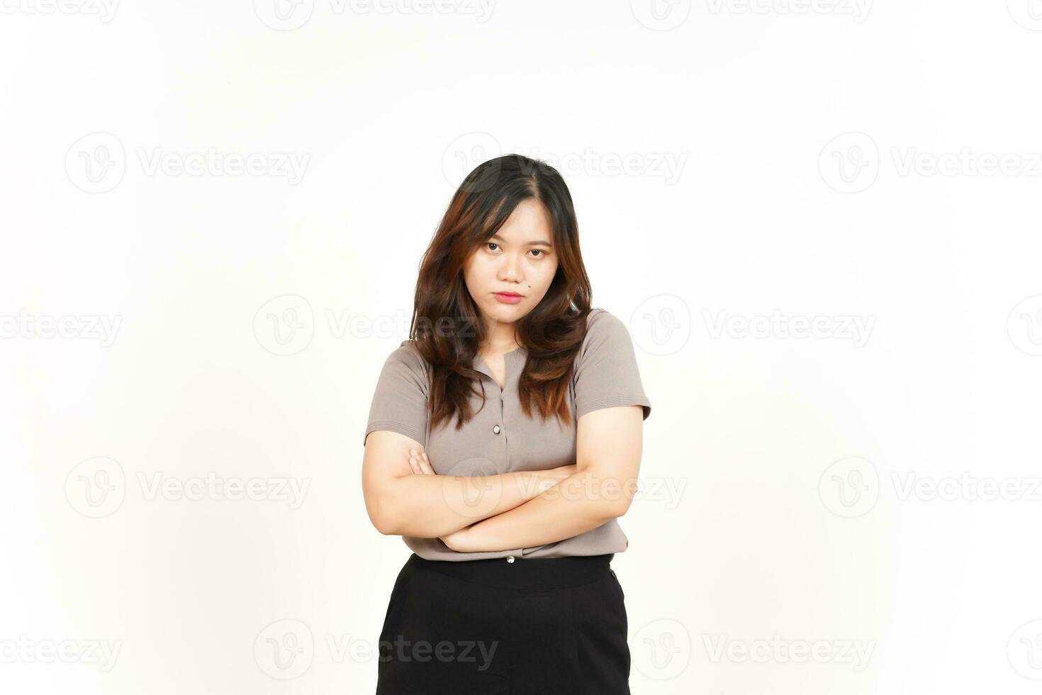 arrabbiato viso espressione di bellissimo asiatico donna isolato su bianca sfondo foto