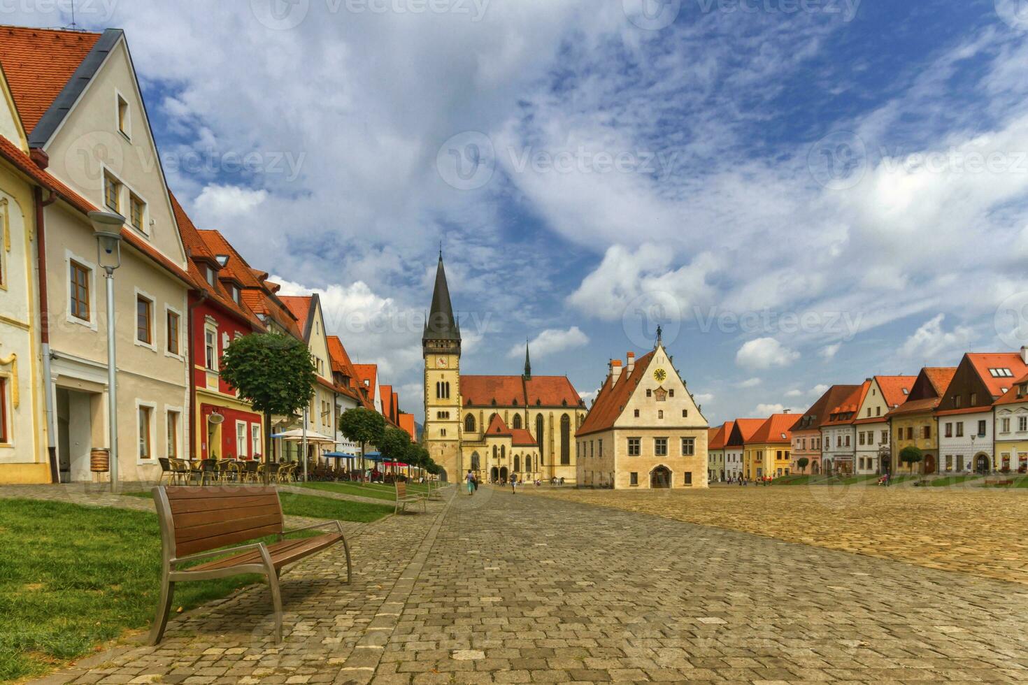 st. egidio basilica e città sala nel vecchio città di Bardejov, slovacchia foto