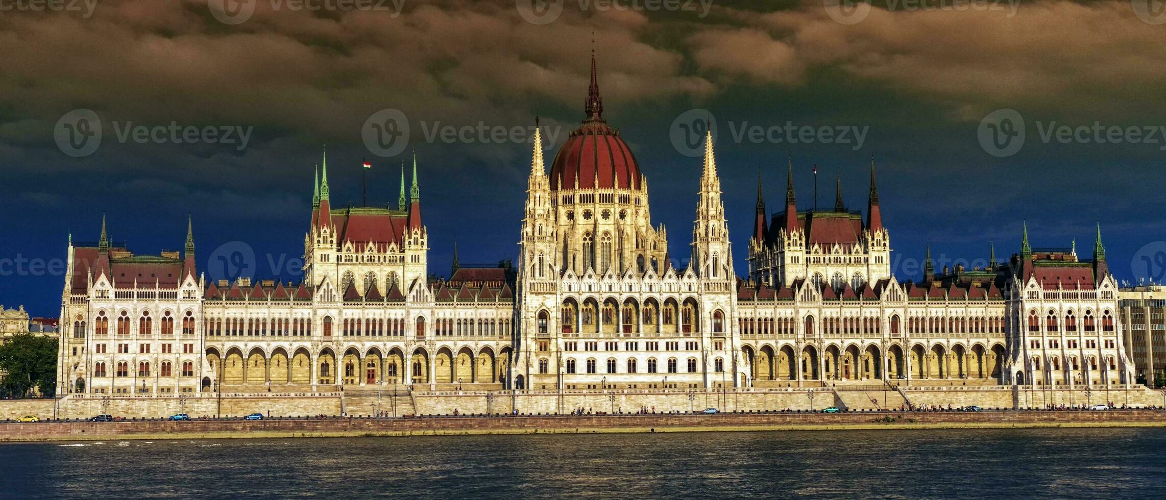 ungherese parlamento edificio nel budapest, Ungheria foto