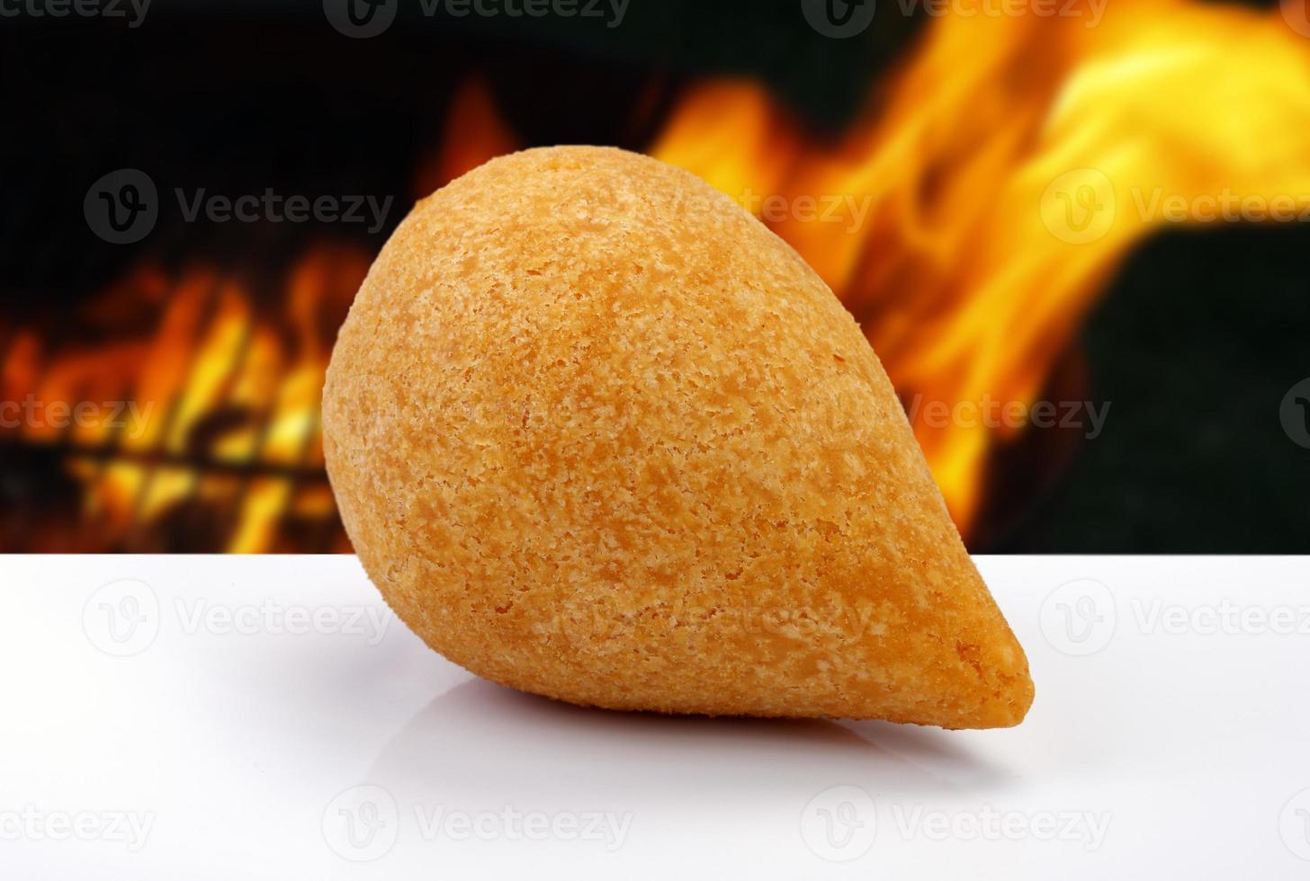 coxinha di pollo, snack brasiliano foto