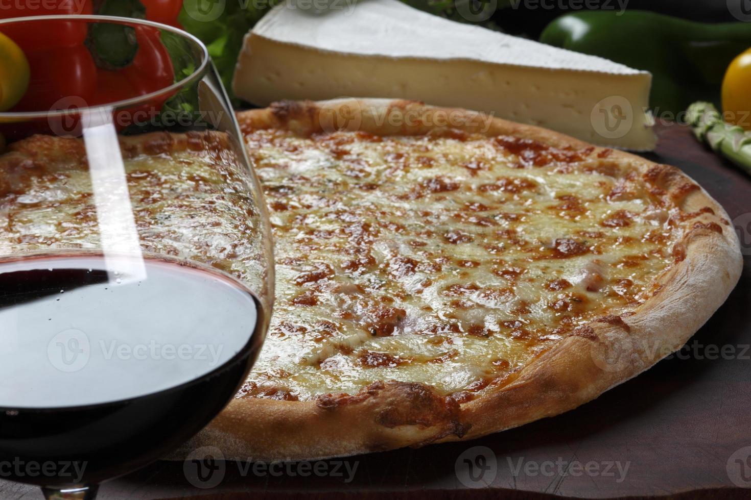 pizza e vino foto