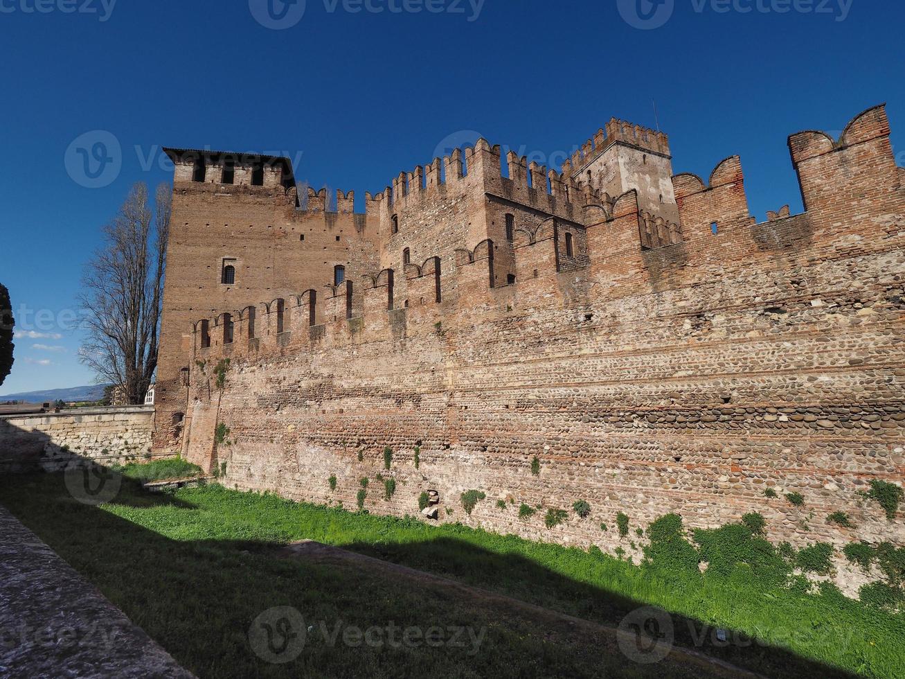 ponte castelvecchio aka ponte scaligero a verona foto