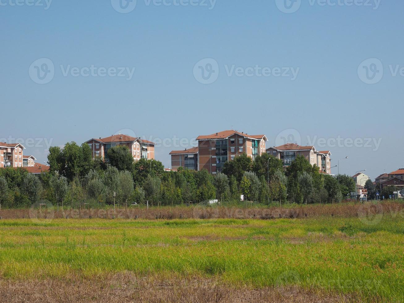 veduta della città di settimo torinese foto