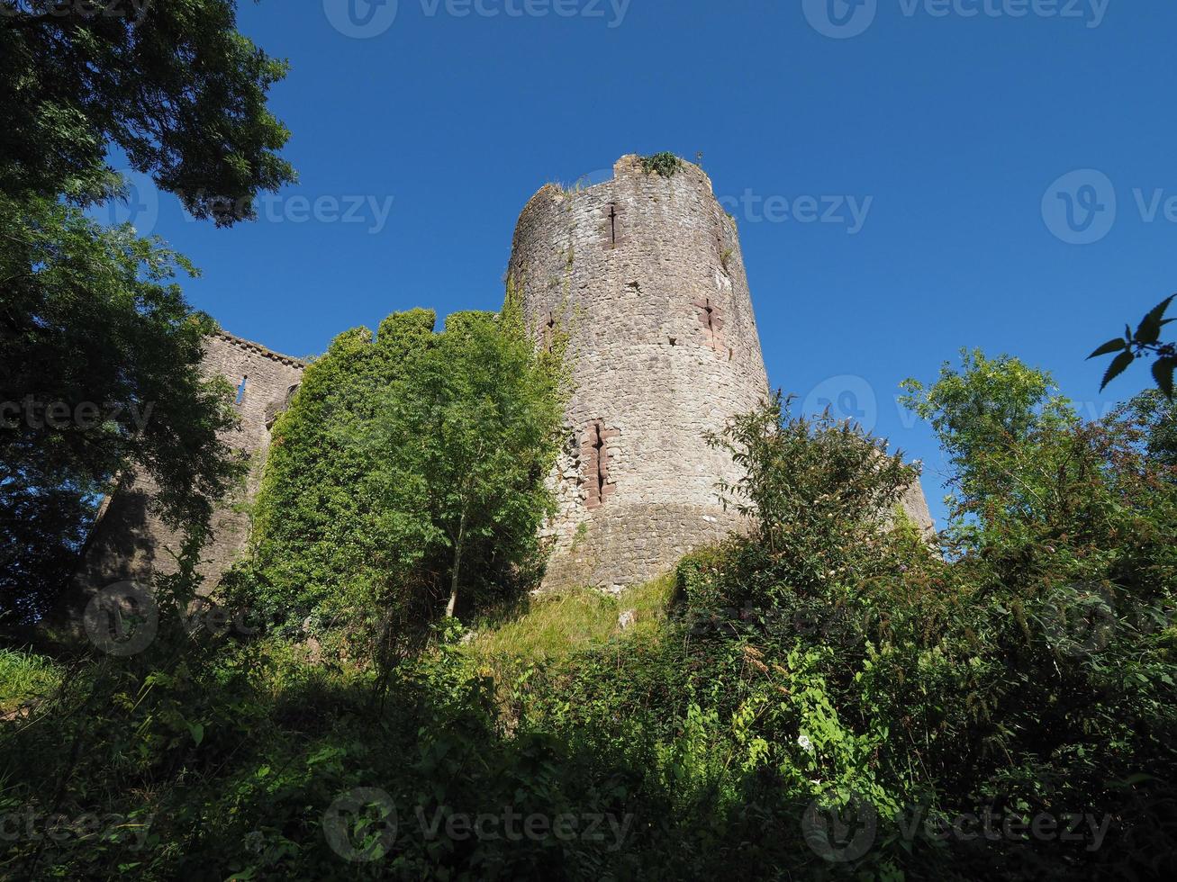 rovine del castello di chepstow a chepstow foto