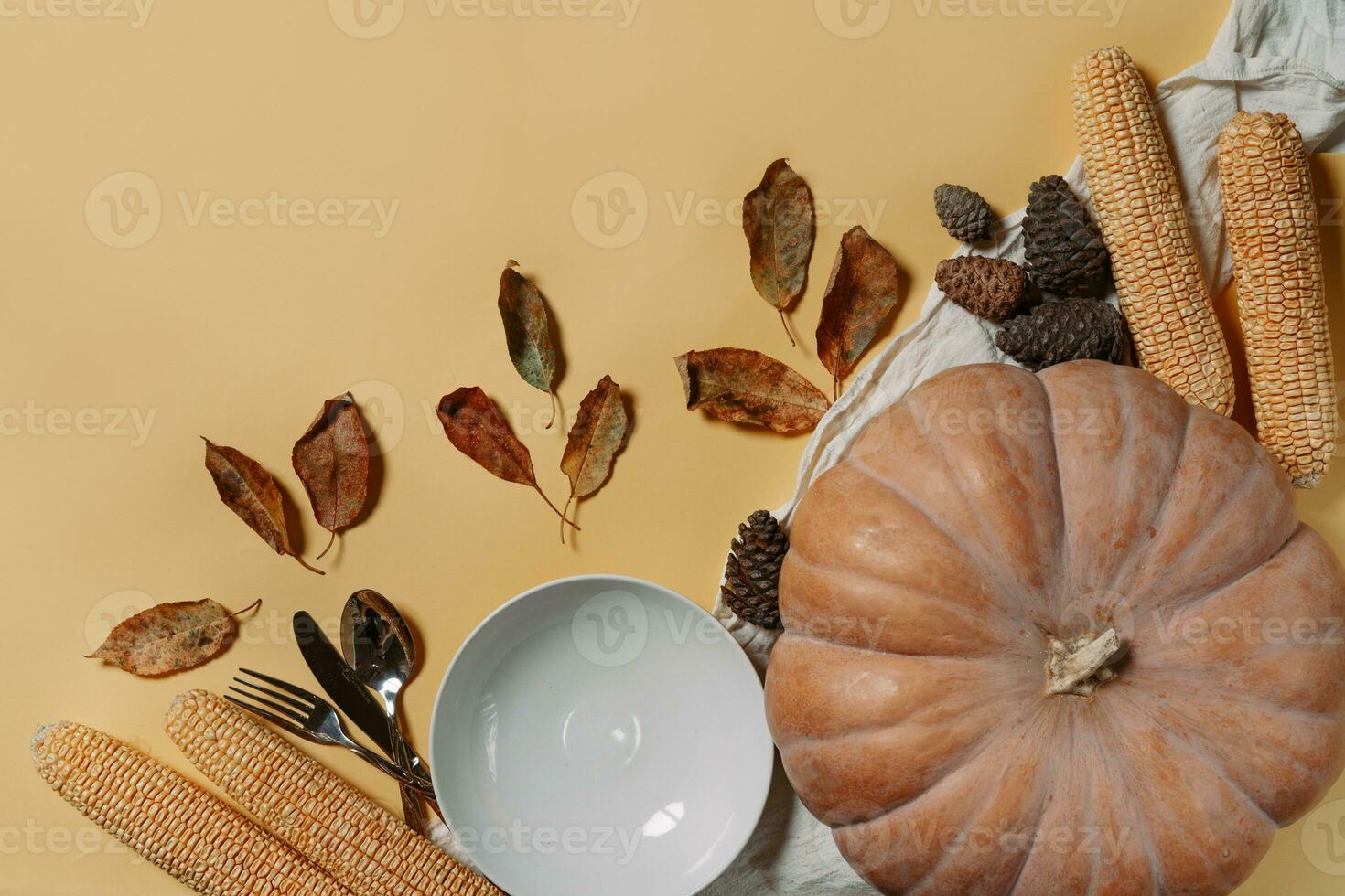 autunnale sfondo con raccogliere autunno verdure e autunnale le foglie foto