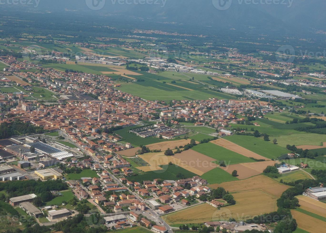 veduta aerea di san maurizio canavese foto