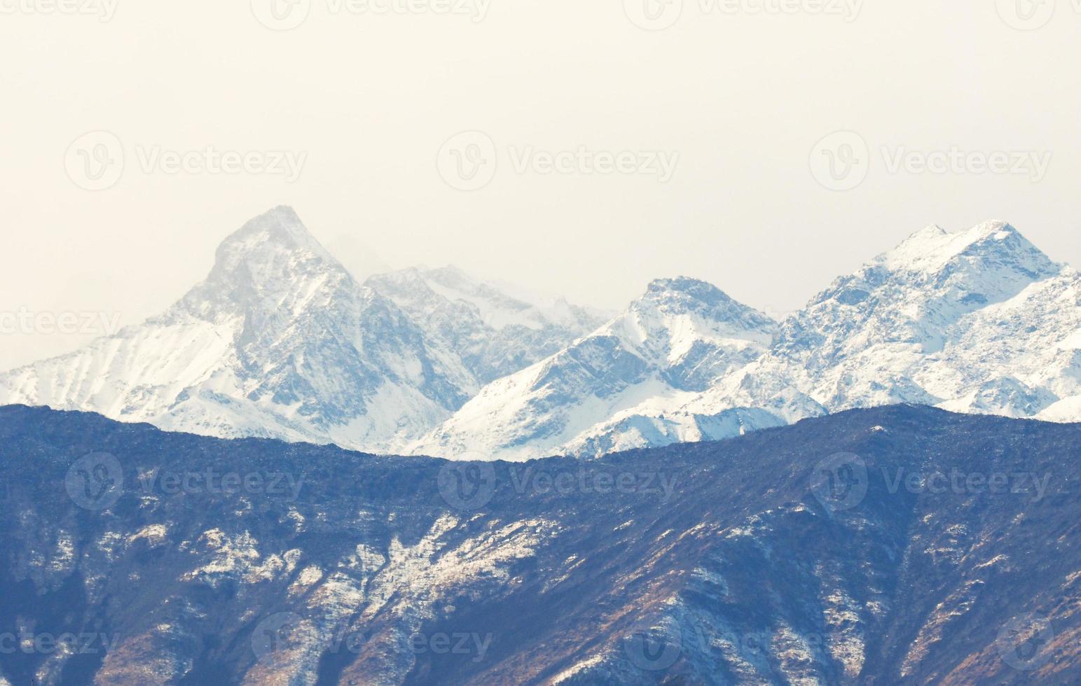 Vista delle alpi italiane in Valle d'Aosta, italy foto