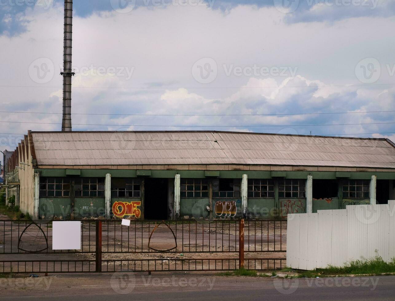 abbandonato fabbrica nel Serbia foto