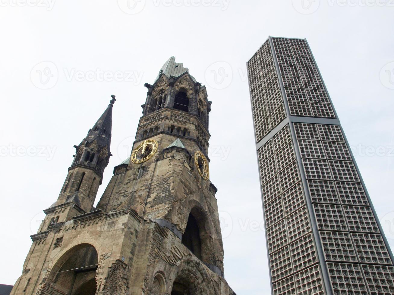 chiesa bombardata, berlino foto