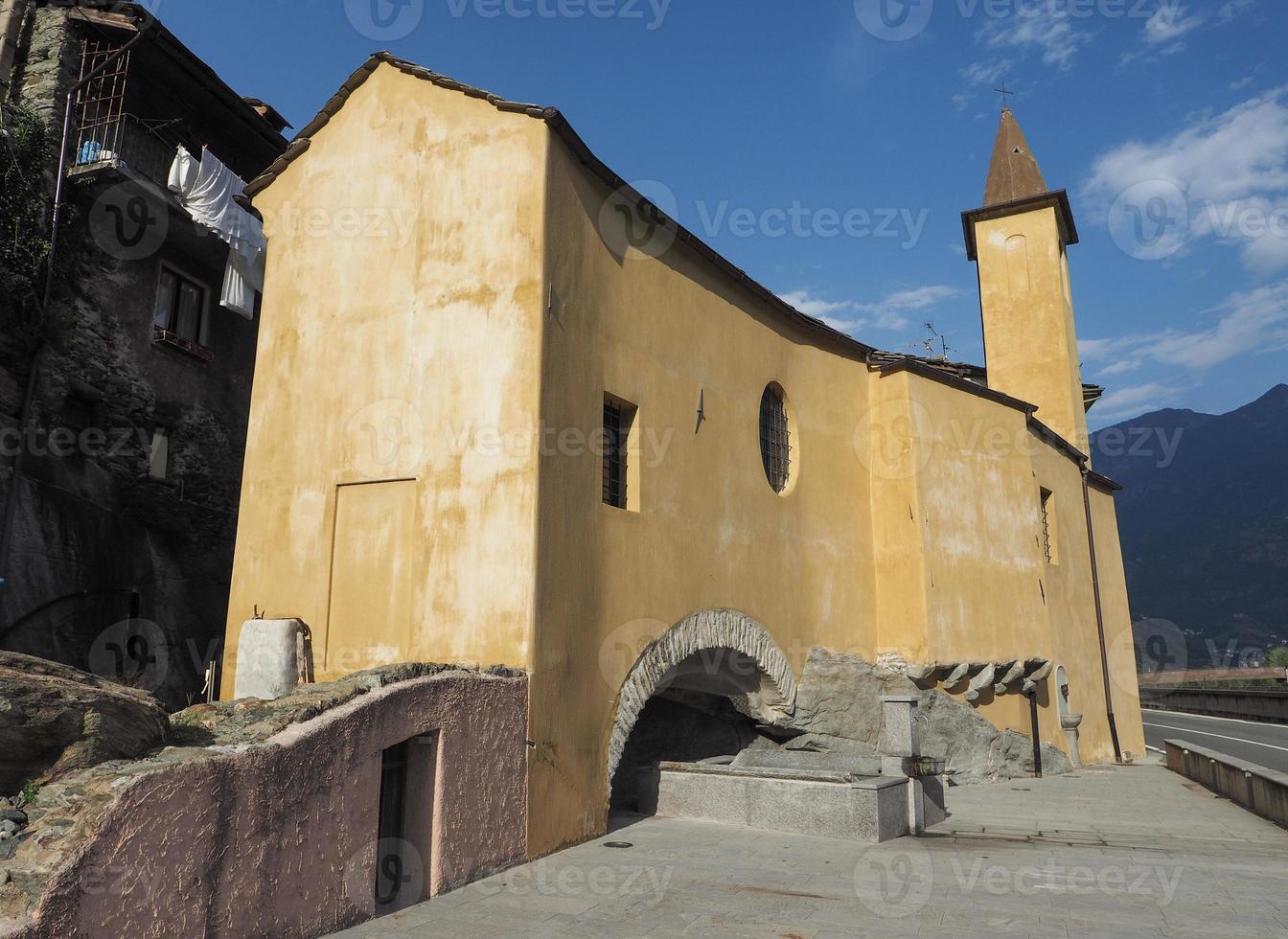 cappella di sant'orso nel paese di donnas foto