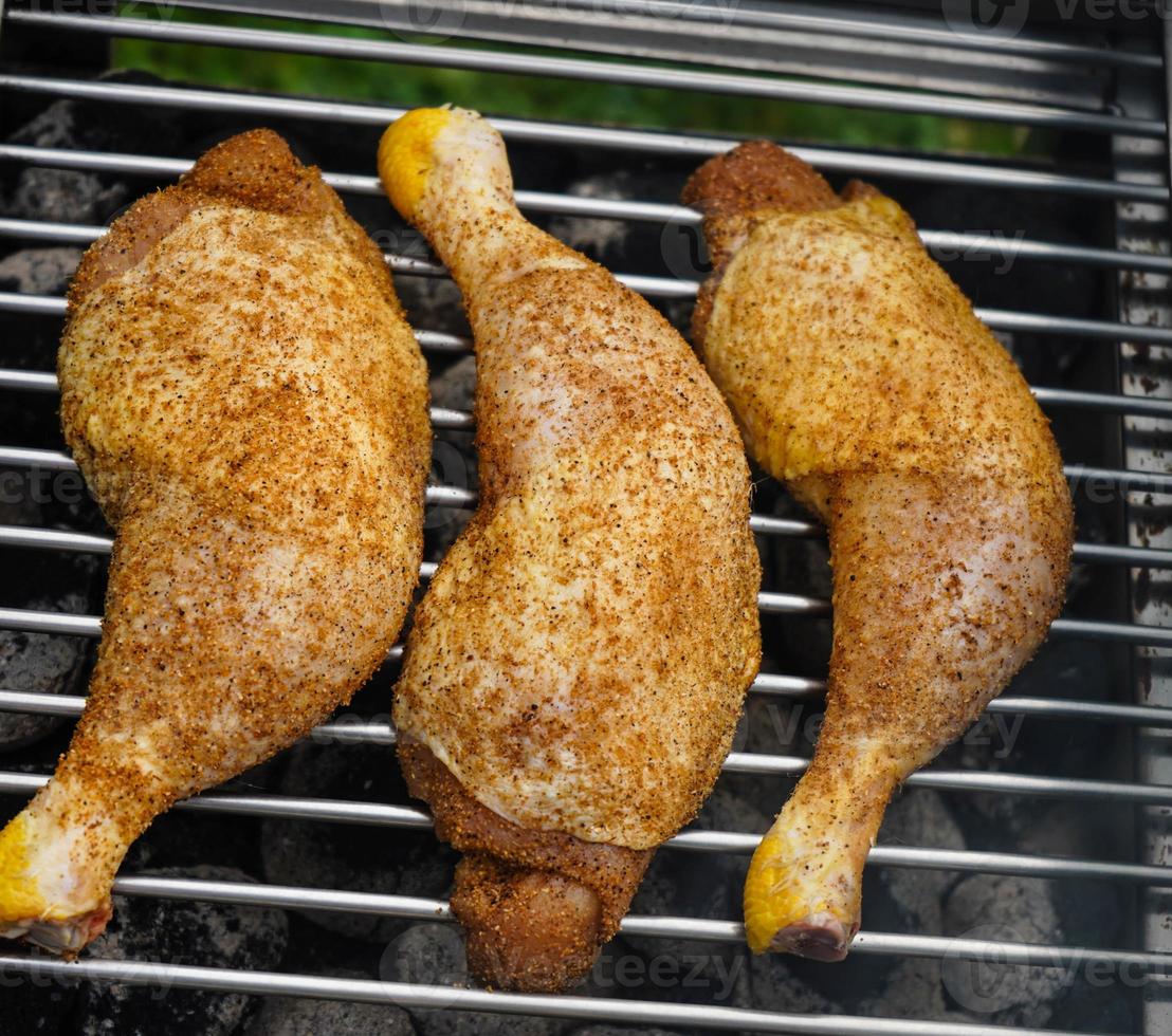 cosce di pollo piccanti alla griglia foto