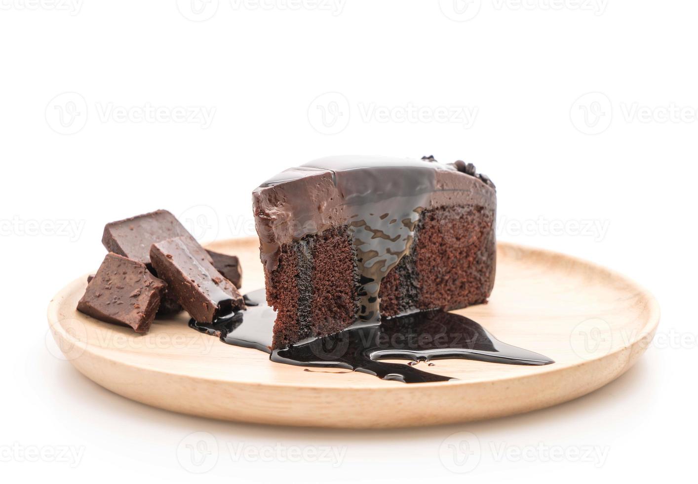 torta al cioccolato su sfondo bianco foto