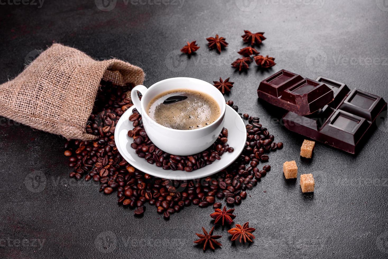 una tazza di caffè mattutino fresco e profumato per un allegro inizio di giornata foto