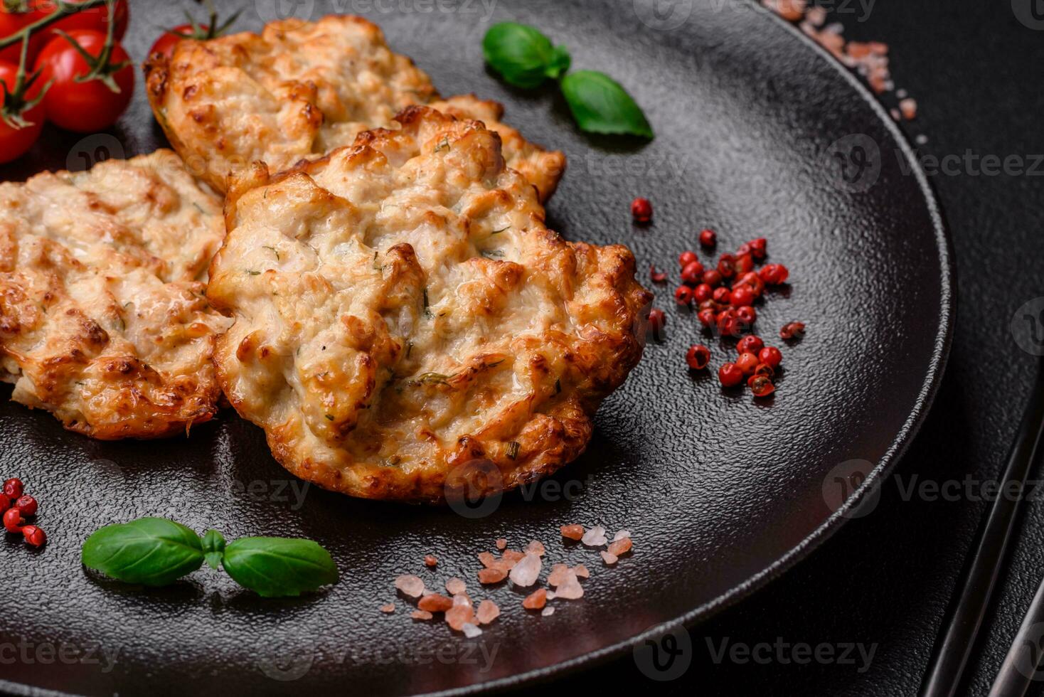 delizioso fritte pollo chop o Maiale carne fritte impanato con sale, spezie e erbe aromatiche foto