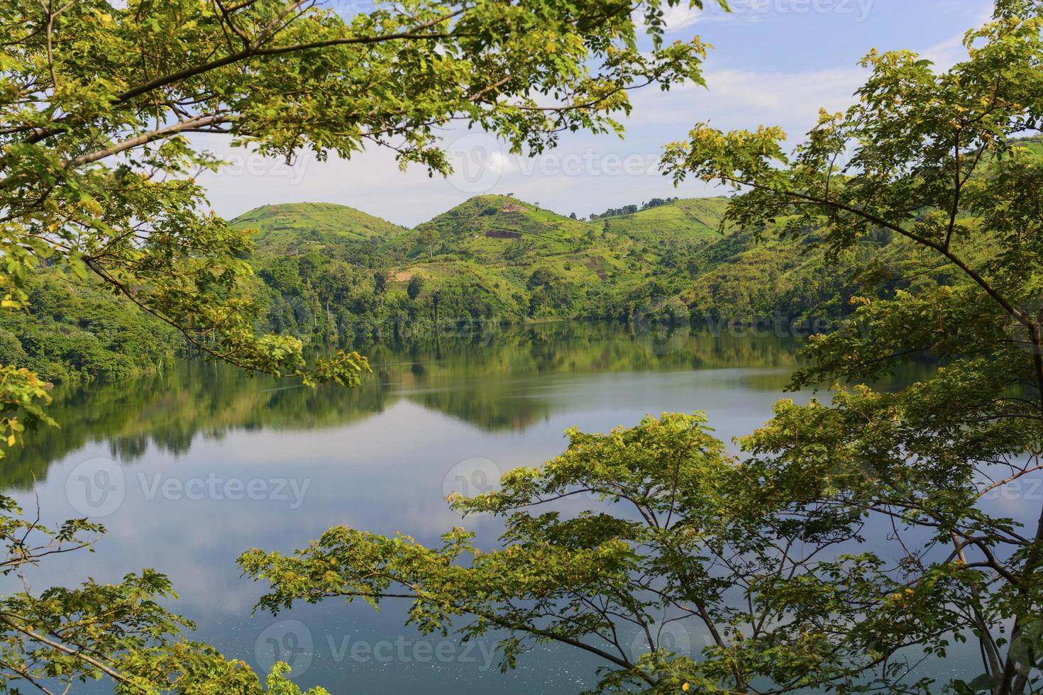 lago vulcanico in africa foto