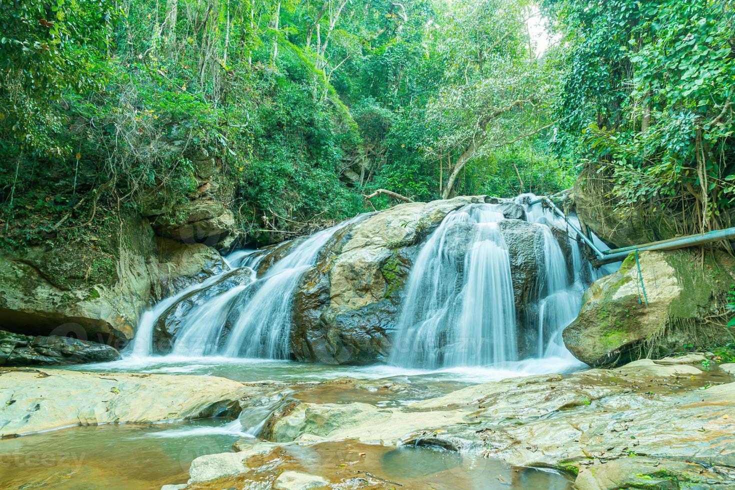 mae sa cascata in thailandia foto